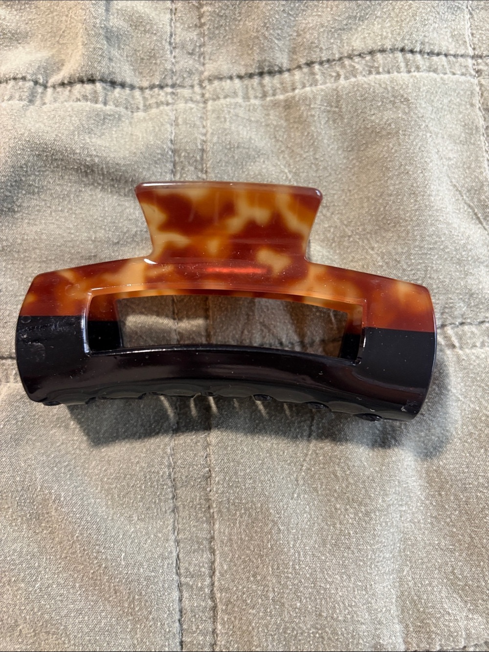 Tortoiseshell Resin Hair Claw Clip - Brown